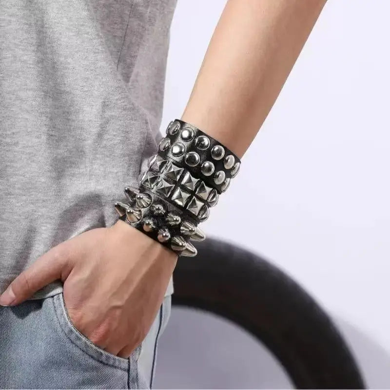 Fashionable Pu Leather Punk Style Rock Band With Personalized Motorcycle Leather Bracelet Suitable For Halloween Gifts
