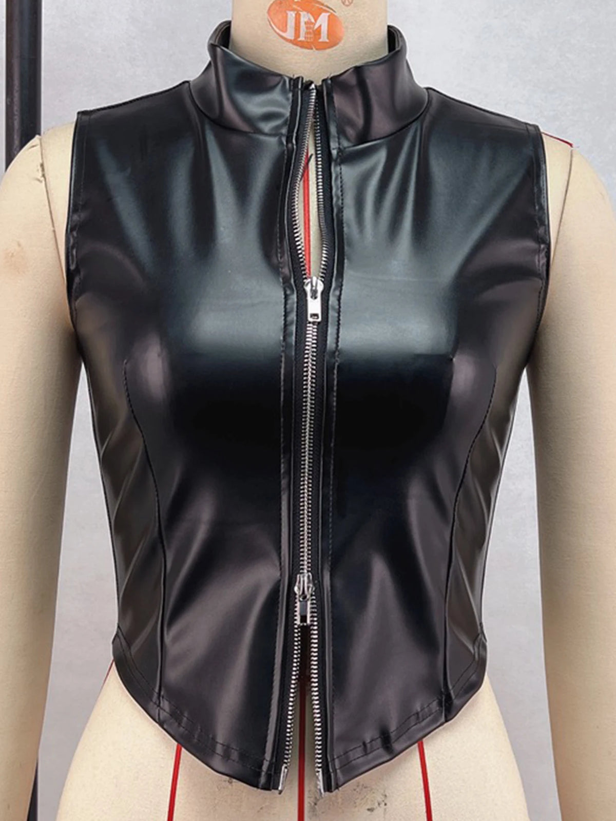 Sexy Black Zipper Leather Crop Top Women Clothing Summer Body PU Tank Tops Woman Vintage Gothic Clothes Streetwear Top Outfit