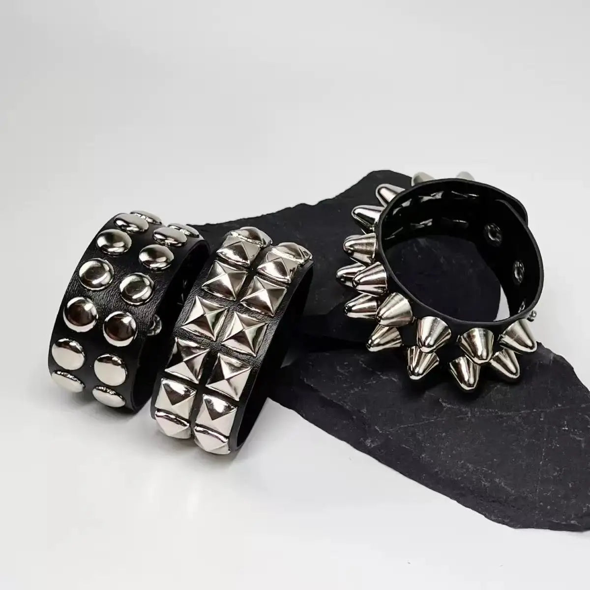 Fashionable Pu Leather Punk Style Rock Band With Personalized Motorcycle Leather Bracelet Suitable For Halloween Gifts
