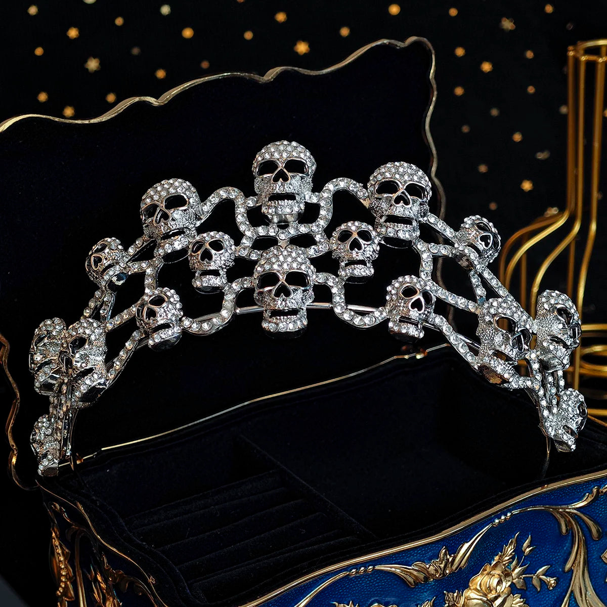 Dark Gothic Skull Crown Fashion Skull Hair Clip Earrings Set Halloween Birthday Party Tiara Holiday Gifts for Friends