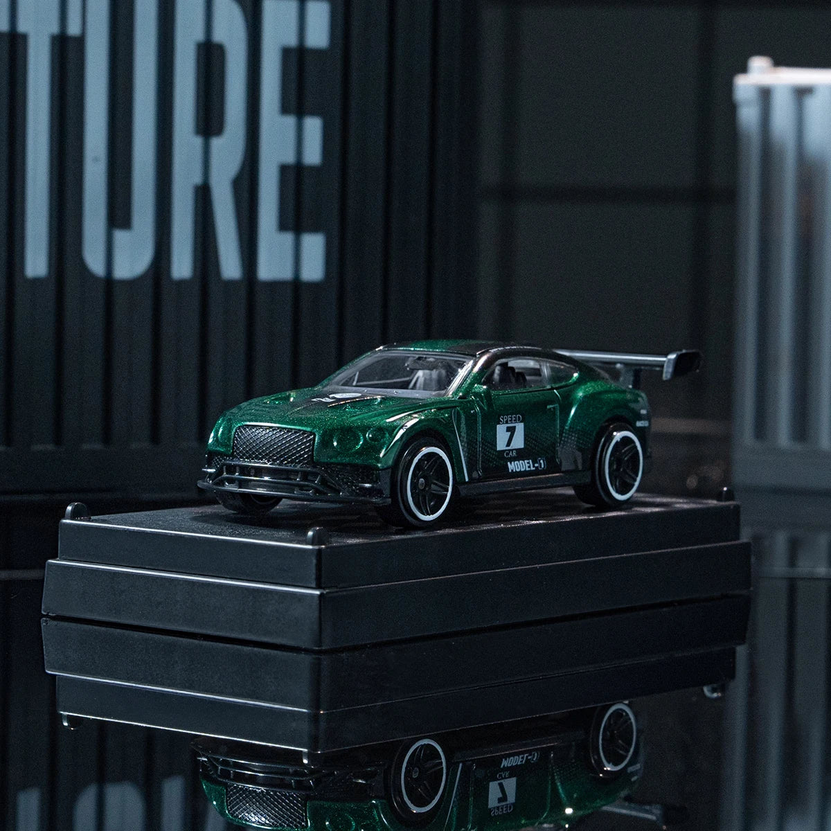 Continental GT Die-cast Model, Alloy Car Toys Collectibles, 1/64 Scale Racing Ornament, Home Decoration, Gifts for Ages 3+