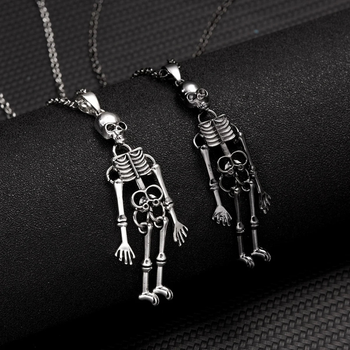 2Pcs/Set Retro Punk Skeleton Pendant Couple Necklace For Women Men Halloween Gothic Metal Skull BFF Choker Hip Hop Party Jewelry