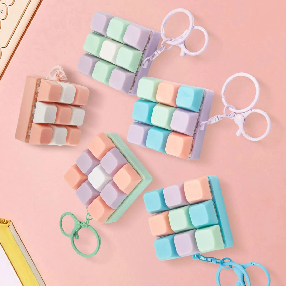 One/Nine-key Fingertip Pressing Key Keychain Adult Stress-relieving Finger Keyboard Game Key Chain Stress-relieving Magic Toy