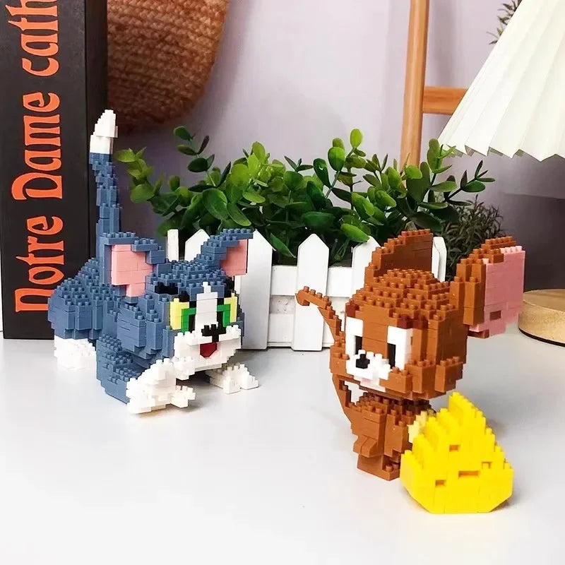 Funny Tom And Jerry Micro Building Blocks Cheese Cat and Mouse Assembly 3D Model Anime Mini Brick Figure Toy For Christmas Gift