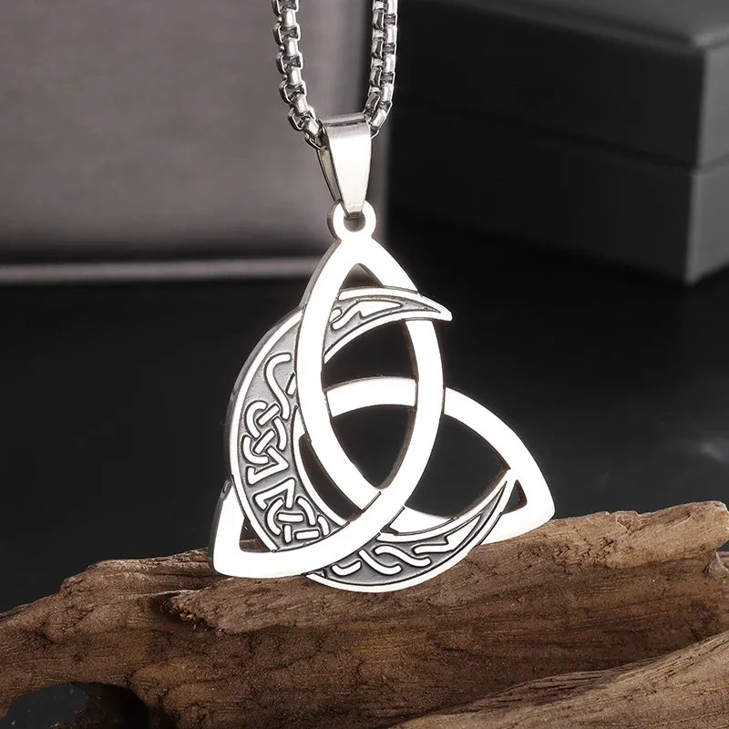 Fashion Charm Witch Knot Necklace Stainless Steel Irish Celtic Knot Pendant Witchcraft Amulet Magical Jewelry Gift for Girls