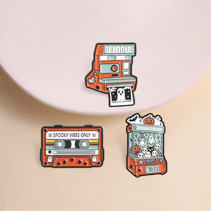 Retro Ghost Claw Machine Enamel Pin Vintage Cassette Camera Spooky Vibes Only Halloween Brooches Lapel Badge Jewelry Gifts