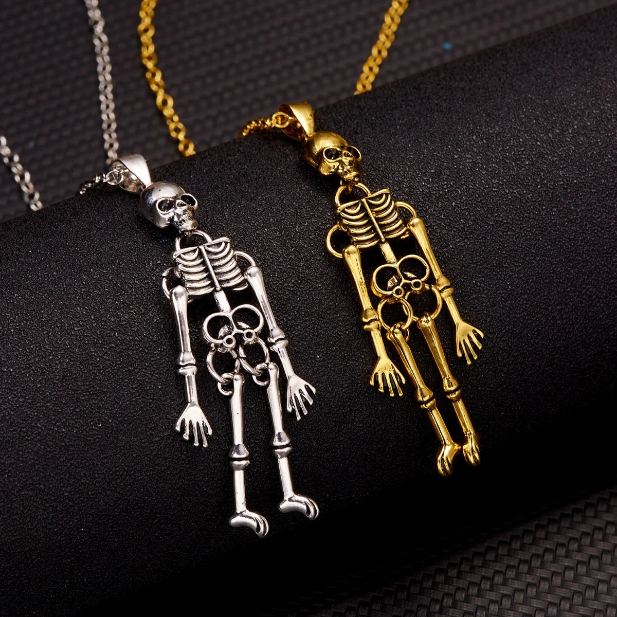 2Pcs/Set Retro Punk Skeleton Pendant Couple Necklace For Women Men Halloween Gothic Metal Skull BFF Choker Hip Hop Party Jewelry